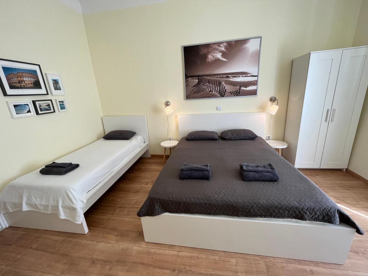 Apartment Check In PUY Eksteriør bilde