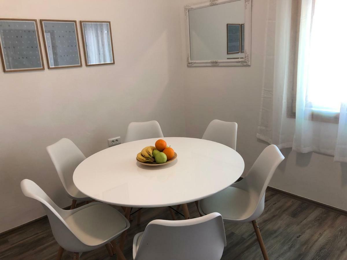 Apartment Check In PUY Eksteriør bilde