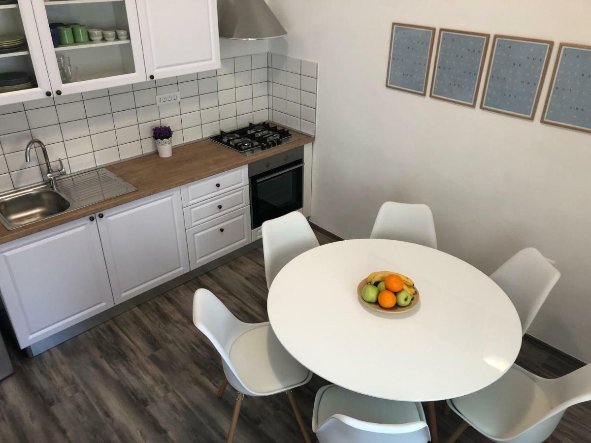 Apartment Check In PUY Eksteriør bilde
